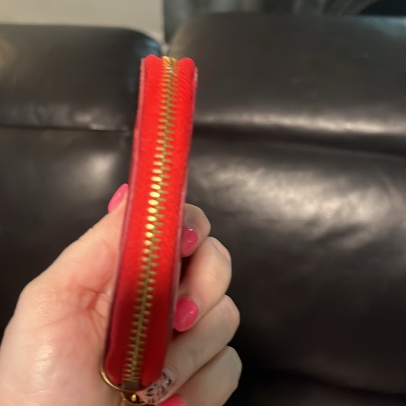 EUC Louis Vuitton Vernis Heart Coin Wallet - Picture 6 of 16